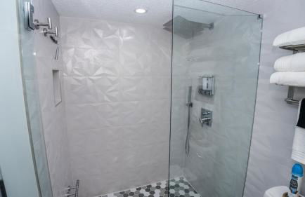 Total Remodel - 3BR-3BA Corner Beachfront - Winter Snowbirds Welcome! - Foto 52