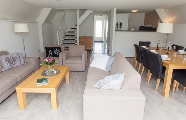 Nice Bungalow in a Holiday Park Near Maastricht - Photo 3