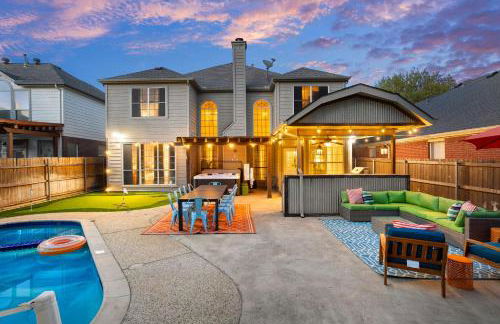 Resort Style Backyard Pool Pickleball Court - Foto 76