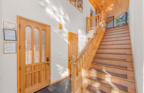 Fully Remodeled Tahoe Retreat with Game Room and Hot Tub - Foto 35