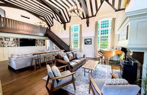 WOW New Spectacular Franconia Home - history - views - fire pit - hot tub - pool - grandeur - MUST SEE - Foto 23