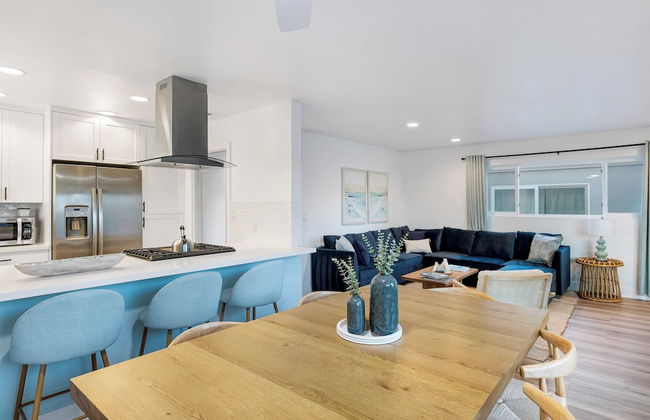 Steps From the Sand/boardwalk Outdoor Dining, Parking, and Patio in Newport - Foto 5