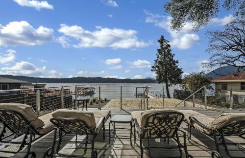 Sandy Feet Retreat -- Lakefront Retreat With Sand Volleyball Court! - Foto 7