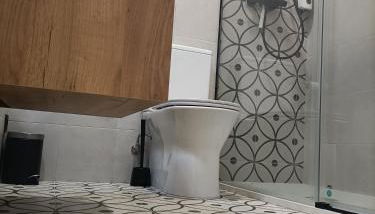 Apto SAN JUAN -Parking Gratis, Reformado- Gaztelugatxe y Gastronomía -Familias y Parejas - Foto 5, Shower