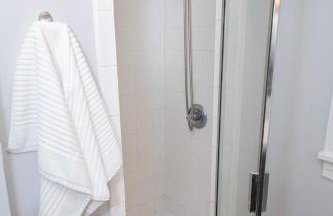 Bright and Sunny Springfield Carriage House - Photo 26