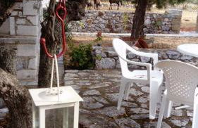 Charouda stone tower xenonas - Foto 8