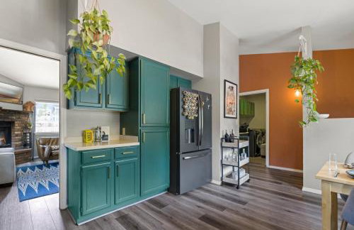 Stylish Home with in Home Gym AC Fully Fenced Yard - Foto 11