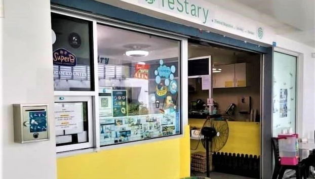 Check-in/check-out kiosk