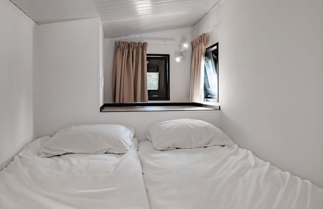 Comfortable Lodge in a Holiday Park - Foto 4