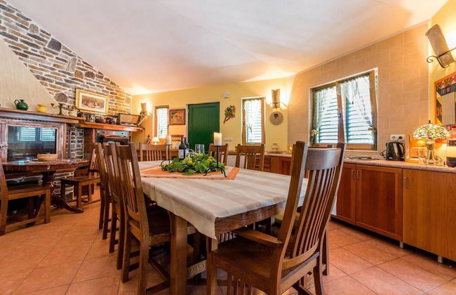 Villa Belezza Sleeps 8 With Pool - Foto 11