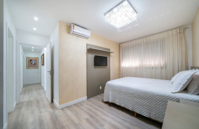 Apto vista mar 4 dormitórios e piscina - Foto 1