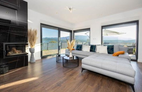 Amazing Home In Dicmo With Kitchen - Photo 27