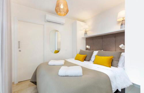 First Row Beach Villa - Photo 22