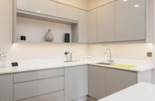 Beautiful 2 bed terrace flat close to Greenwich - Pass the Keys - Photo 50