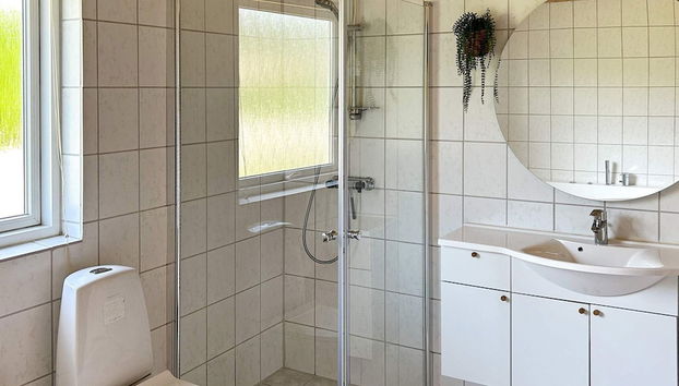 Palatial Holiday Home in Skjern near Sea - Foto 2, Baño