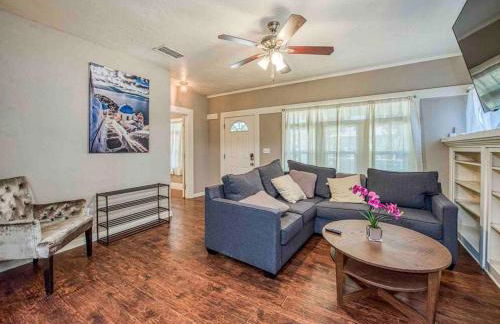 2 King Beds! Fantastic Stylish Bungalow home! - Foto 23