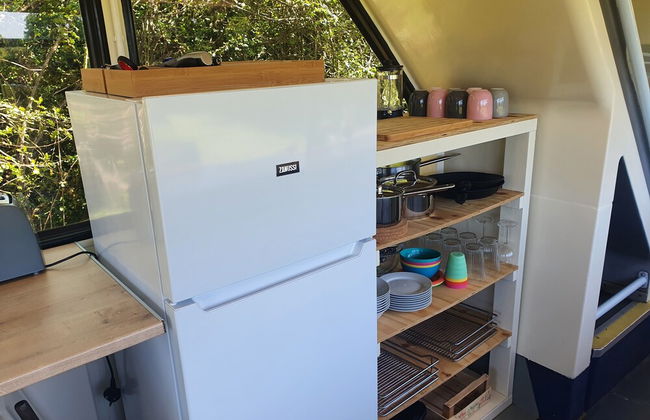 Double Decker Bus on an Alpaca Farm Sleeps 8 - Foto 11