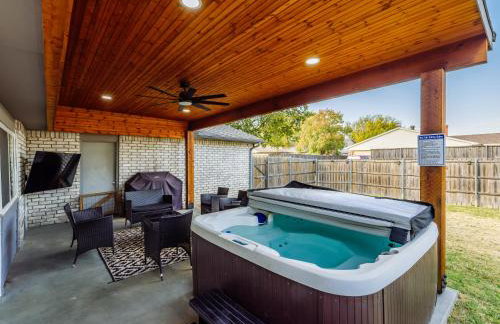 Red Door Hideaway 3BD Hot Tub Foosball - Foto 3