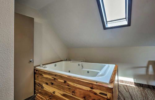 Burkesville Apt w/ Deck, Views & Pool Access! - Foto 9