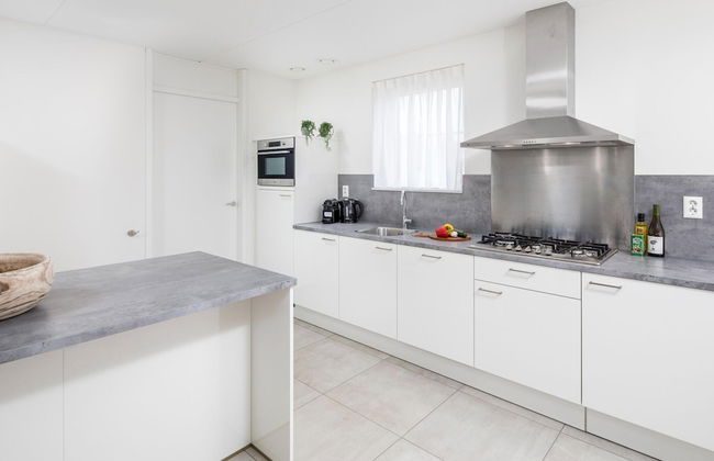 Villa in Nieuwvliet Near the Beach - Foto 4