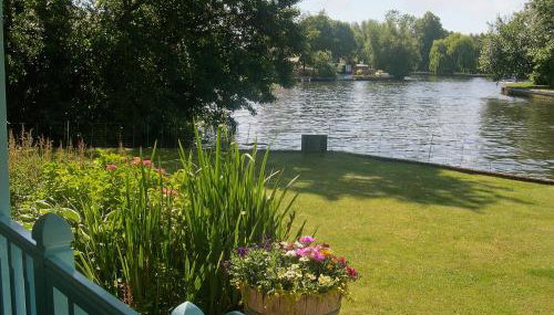 Leisure Hour - Photo 2