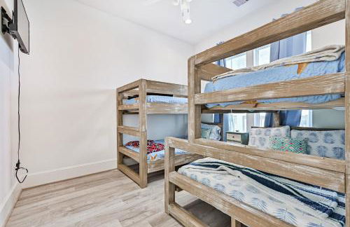 Walk 2 Beach & Huge Pool! Pets Allowed! Salty Sea Dawg - Photo 28