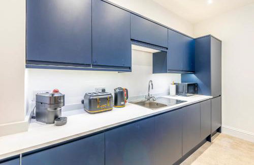 Modern Silverstone with FREE PARKING by Prescott Apartments - Foto 18