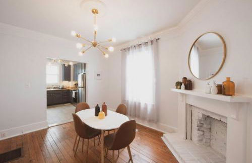 Newly Renovated 3BDR with Backyard Starland District - Foto 2