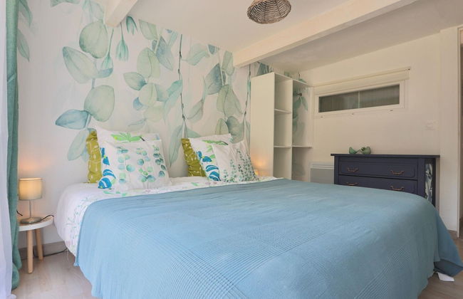 Charming Holiday Home in Gargas With Swimming Pool - Photo 3