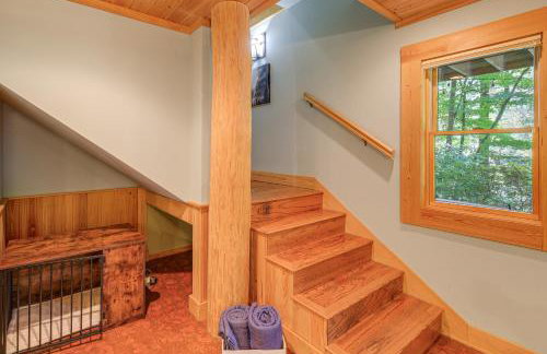 Luxe Mountain Escape with Hot Tub and Gym Near Boone! - Foto 22