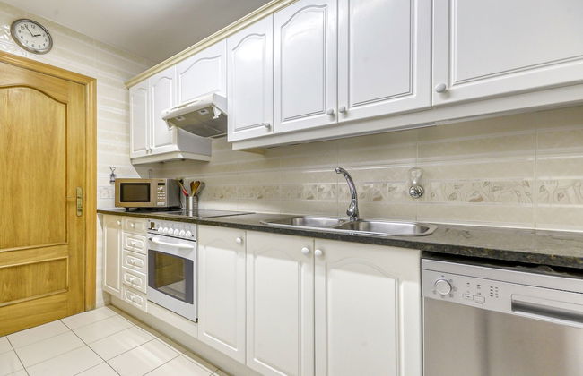 Apartment in Roses Near Playa de Roses Beach - Photo 13