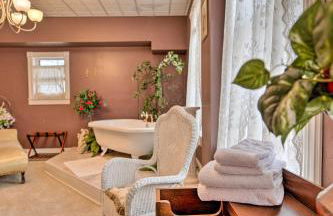 Pet-Friendly Apt 2 Blocks to Riverside Park! - Foto 17