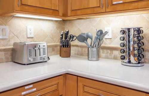 Marbella Lane - Charming 4BR Bungalo for Relaxing Retreat - Foto 35