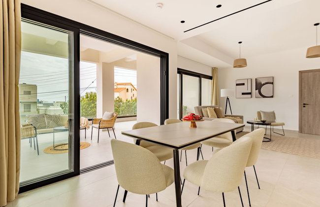 Sanders Eduardovich Limassol - Photo 50