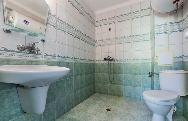 2 Bedroom Apartment in Dafinka Guest House - Photo 20