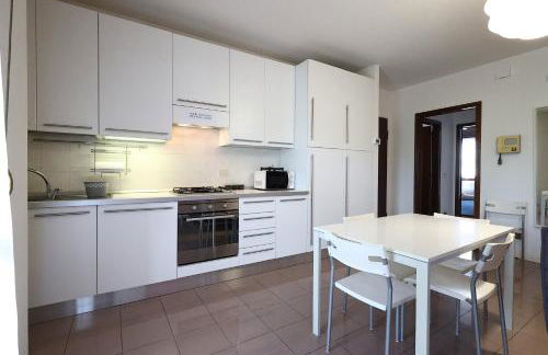 Alby's apartment, nella Motor Valley con parcheggio privato - Foto 8