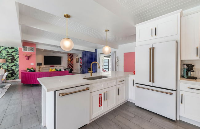 The Beverly - Photo 12