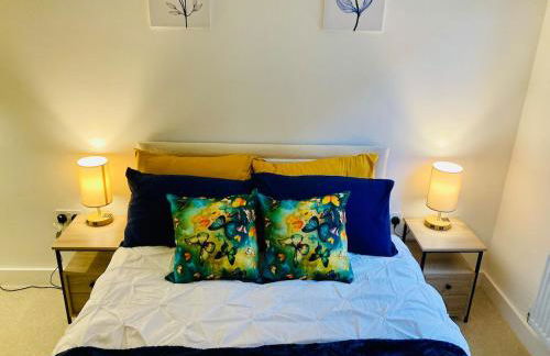 2 Bedroom Luxury Apartment! City Center with Free Parking! - Foto 15