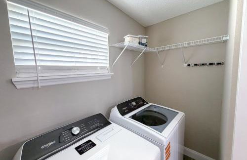 Jax 5BR Family Paradise -Hot Tub-Game Room-Patio- - Photo 23