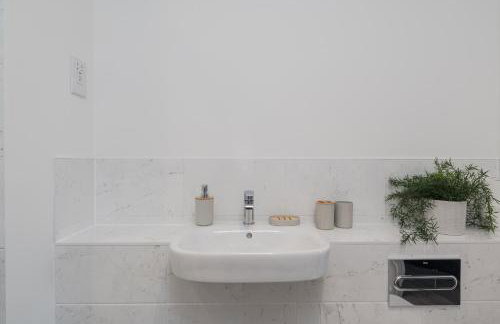 Lovely Home Near Canal, Park, & Central MK - Foto 6