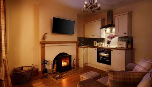 Romantic Cottage with Wood-fired Hot tub and Outdoor Pizza Oven - Foto 4