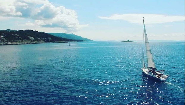 Passeio de barco pelo mar Adriático