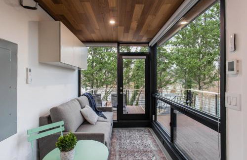 Riverside Tiny Cabin w Hot Tub, Fire Pit, & Kayaks - Foto 11