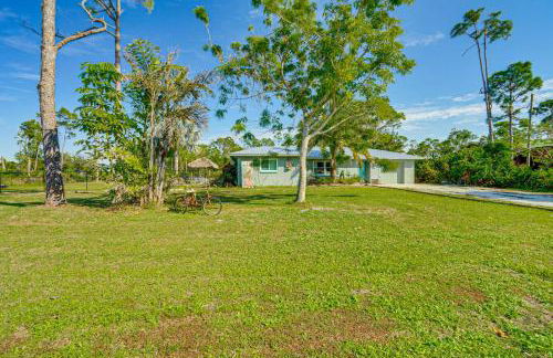 2 Mi to Boat Ramp Home in Bokeelia - Foto 2