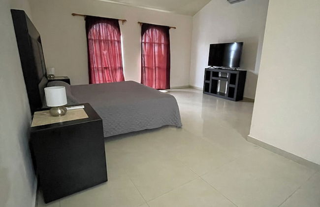 Room in Guest Room - 14 Comfortable Suite for 2 People - Photo 19