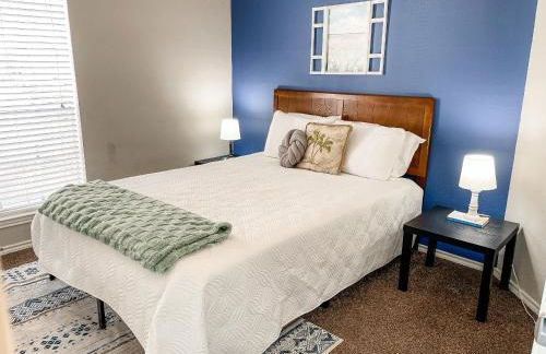 Family Retreat - Near Shopping, Dining & Beach - Foto 14