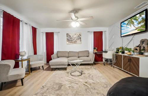 Cozy single story 2 bdrm family home near the BLVD - Foto 33