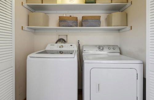 Relaxing 4 bedroom - Full Kitchen & Dining - BART - Foto 17