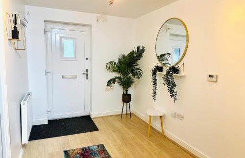 Cosy Retreat in Ashford city centre with Hot tub - Foto 25