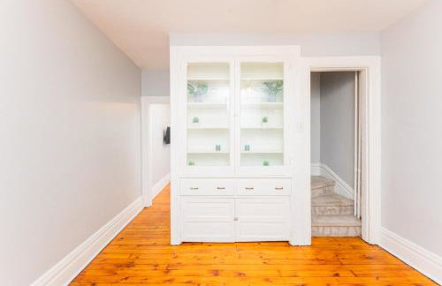 TWO town homes! 6 Bedrooms, 2 King beds, Walk to Eats - Foto 58